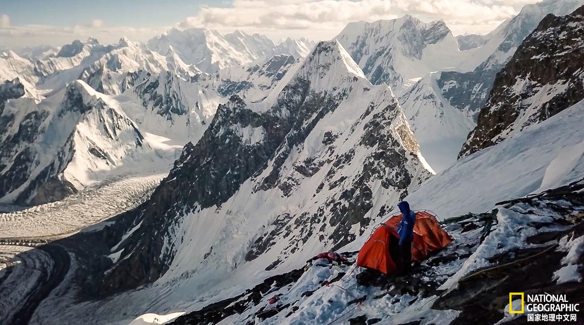 国家地理年度探险家Andrzej Bargiel：首位成功从K2上滑雪下山的滑雪者